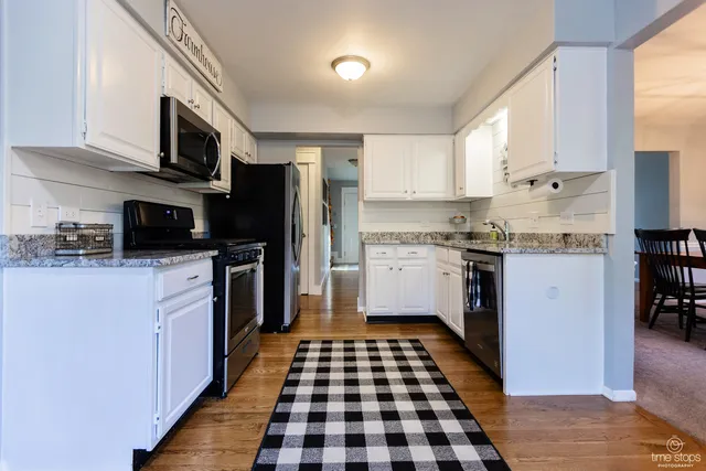 $507,500 | 3412 High Trail Drive, Woodridge, IL 60517