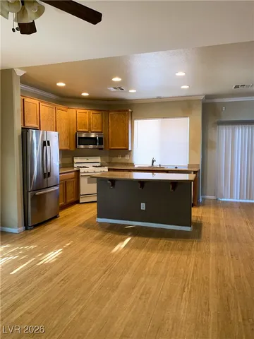 $2,145 | 6204 Lavender Cloud Place, Las Vegas, NV 89122