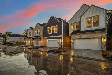 $304,700 | 11319 Stonework Grove Lane, Houston, TX 77076