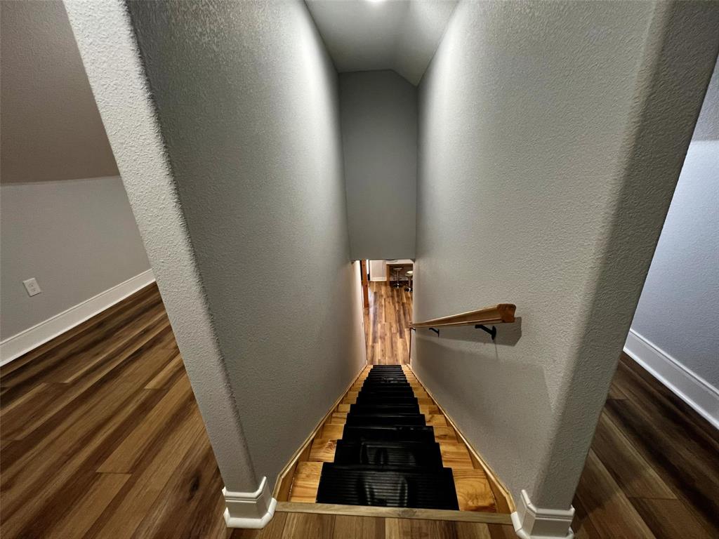 724 Franklin Street Bellevue, TX 76228 - Photo 26 of 32 a view of entryway