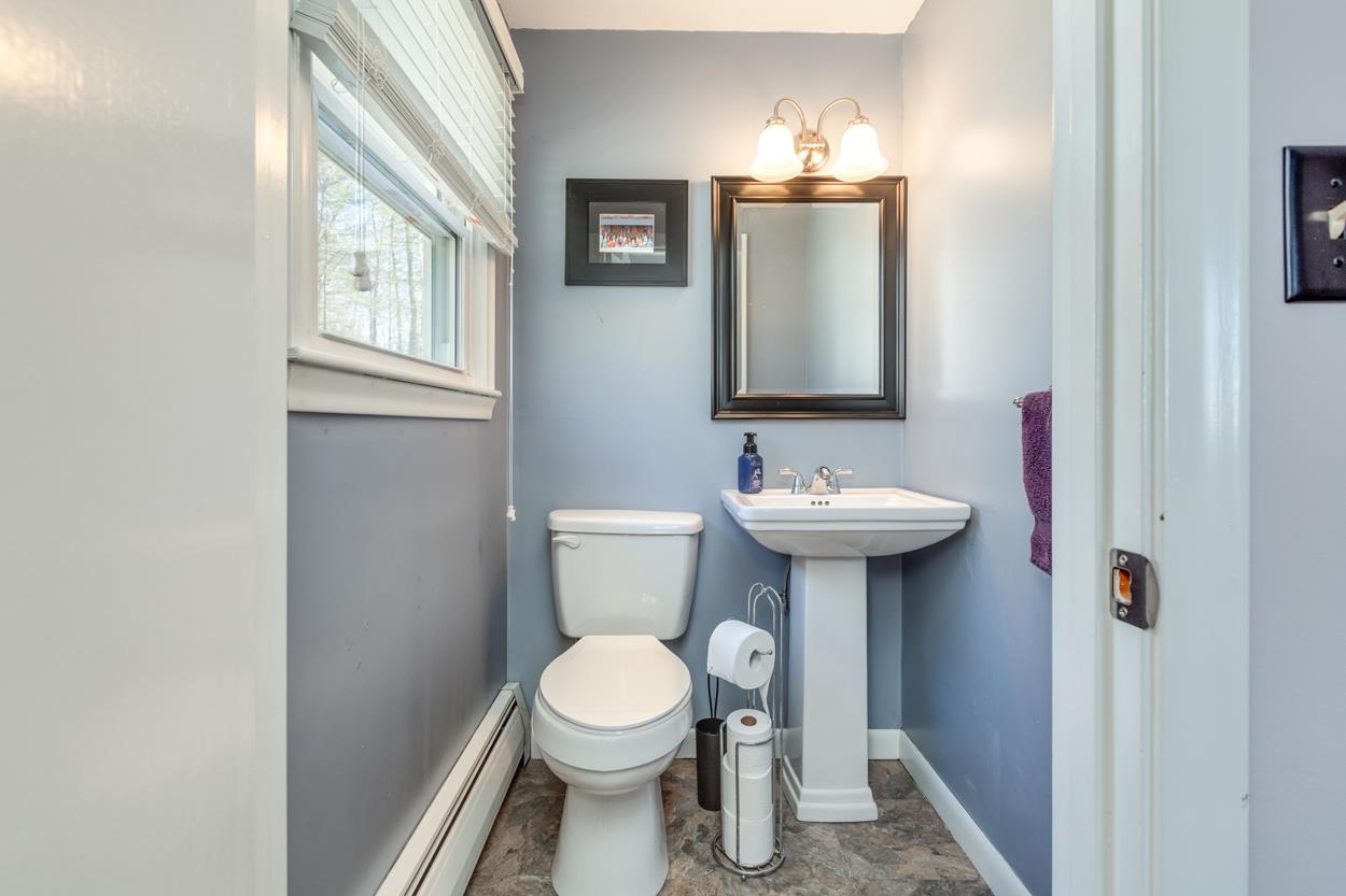 74 North Lowell Road Windham, NH 03087 - Photo 17 of 31