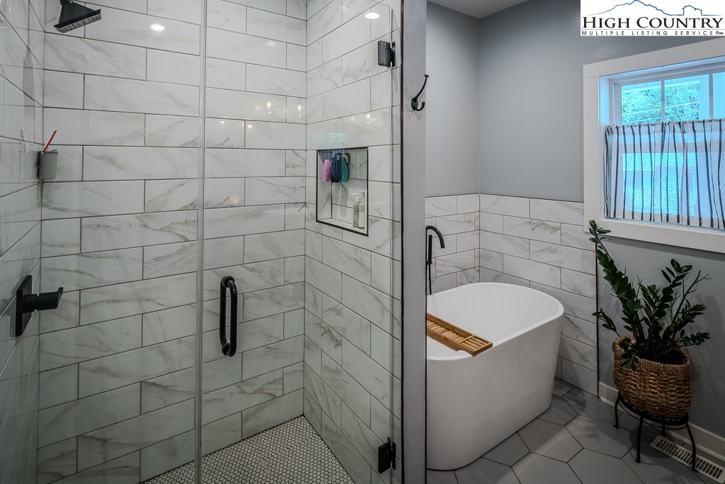 884 Queen Street Boone, NC 28607 - Photo 17 of 45