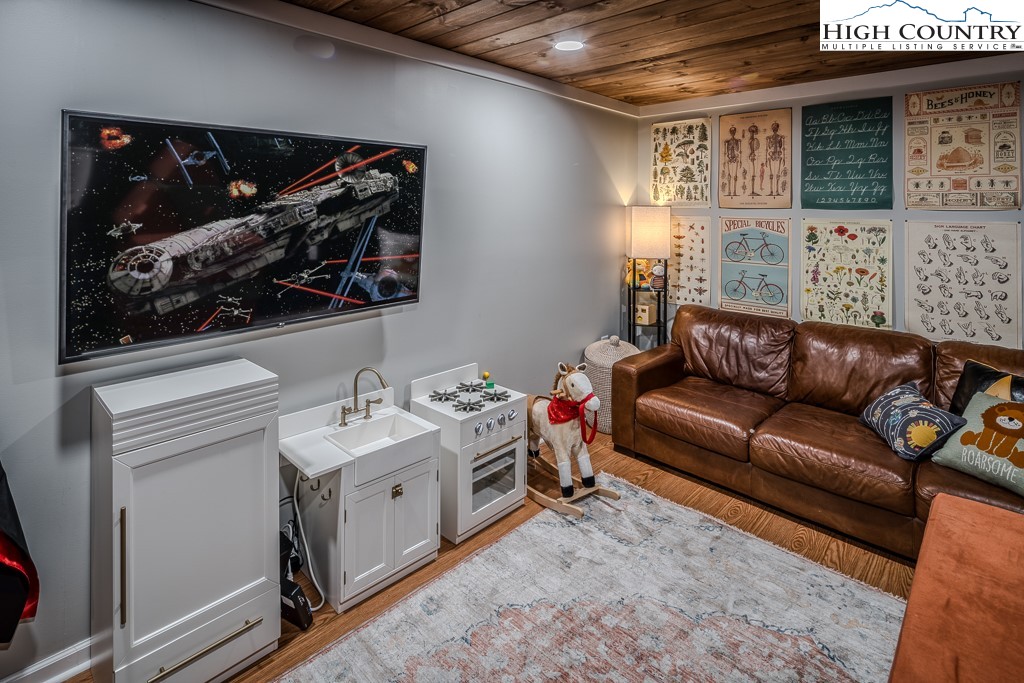 884 Queen Street Boone, NC 28607 - Photo 27 of 45