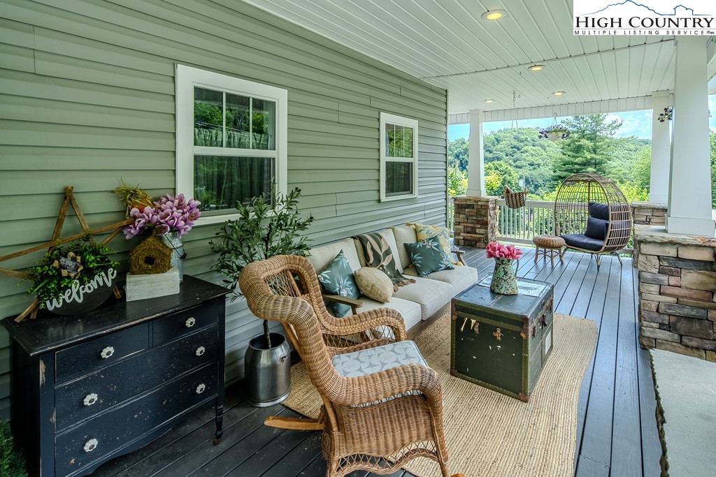 884 Queen Street Boone, NC 28607 - Photo 3 of 45