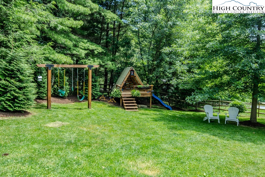 884 Queen Street Boone, NC 28607 - Photo 38 of 45