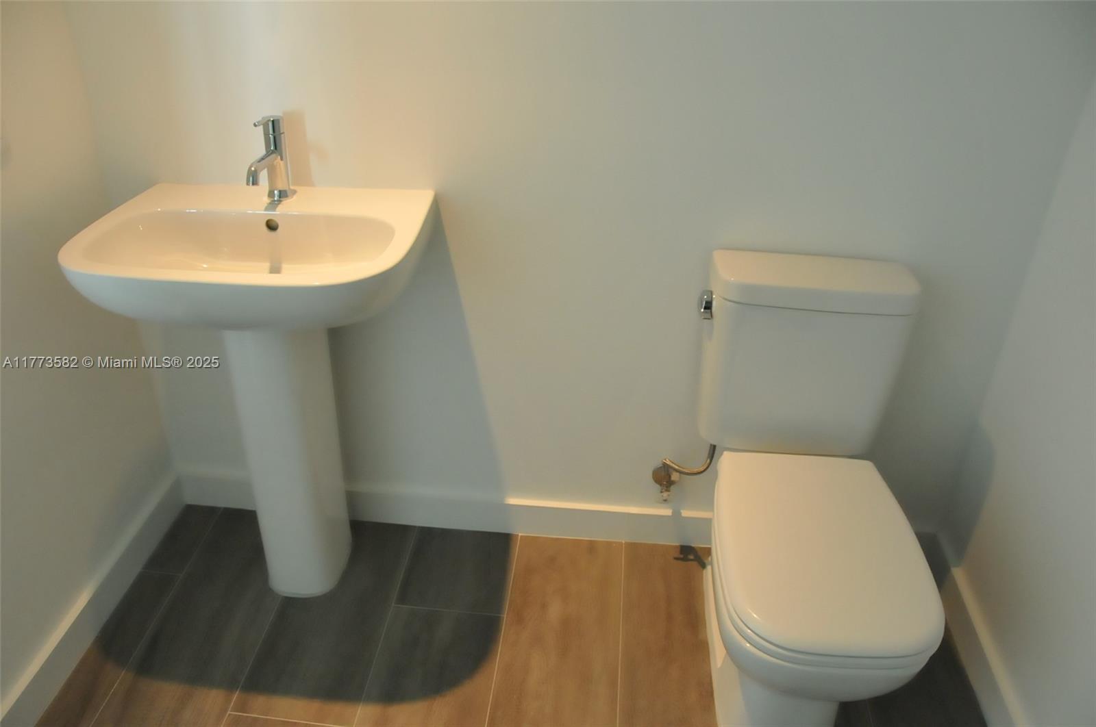 Edgewater Miami, FL 33137 - Photo 16 of 23