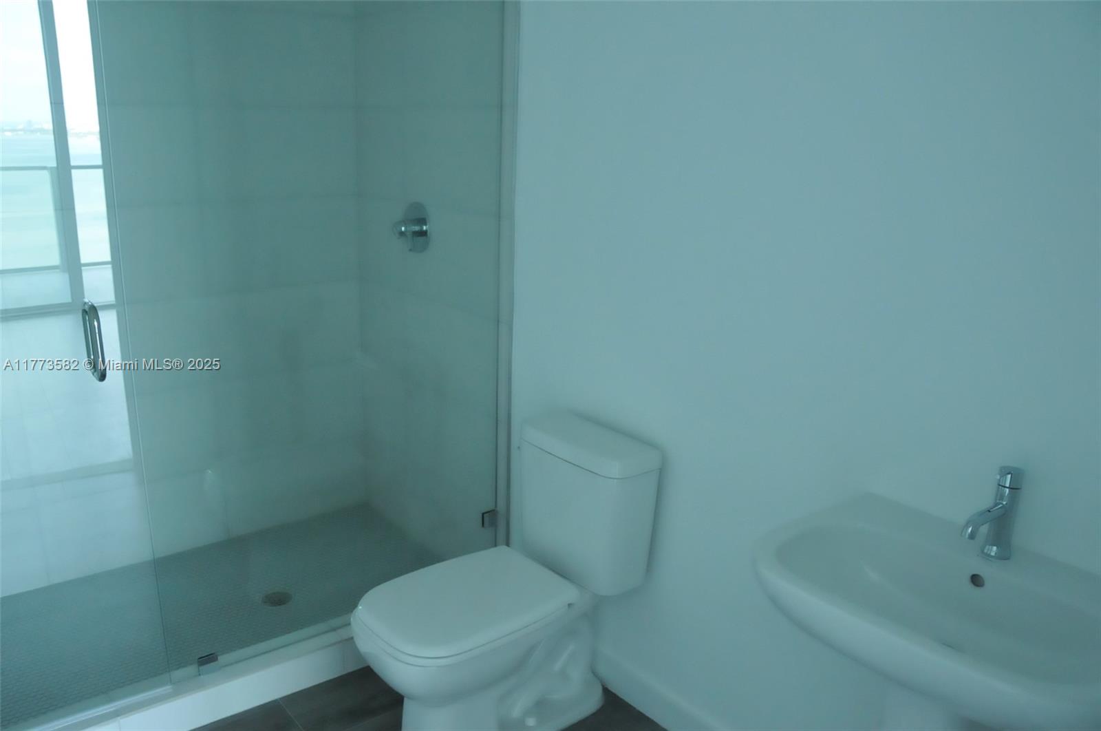 Edgewater Miami, FL 33137 - Photo 9 of 23