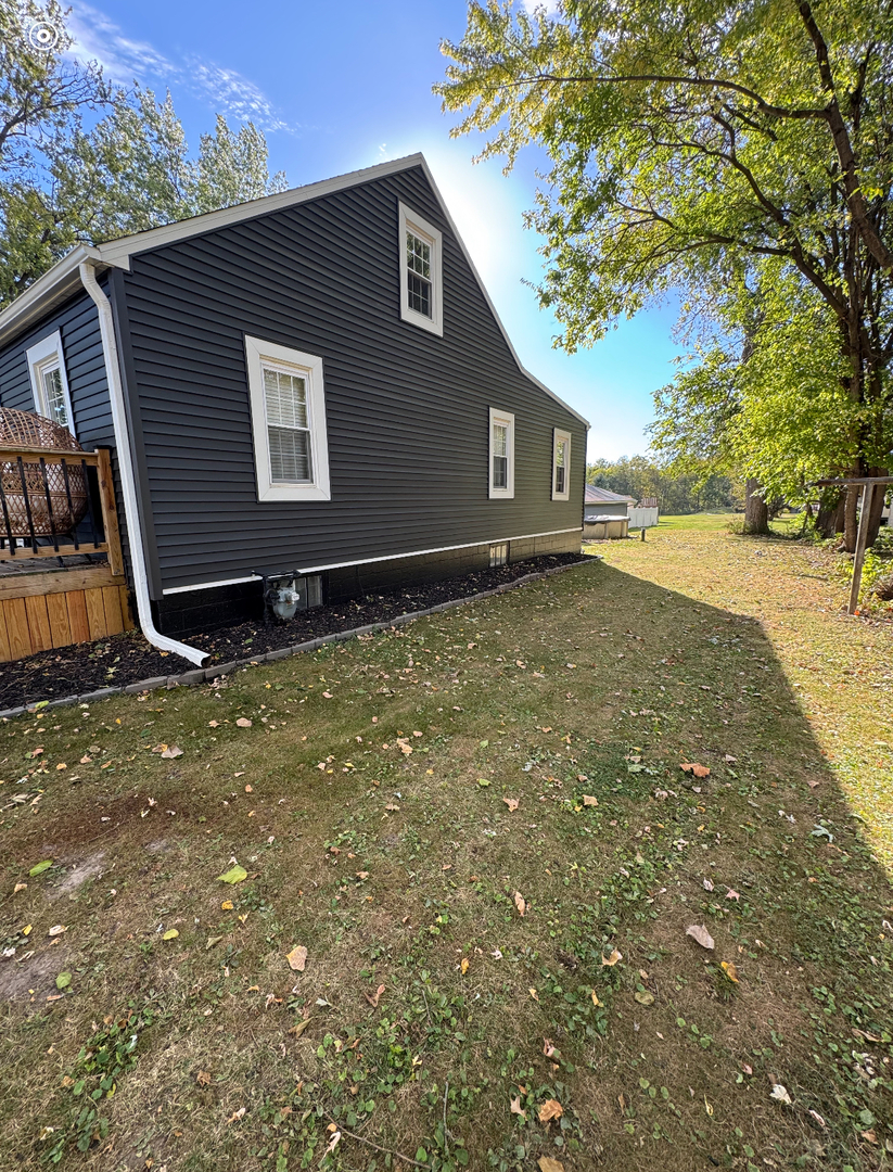 1613 Reno Road Sterling, IL 61081 - Photo 16 of 35 Gallery Image 16