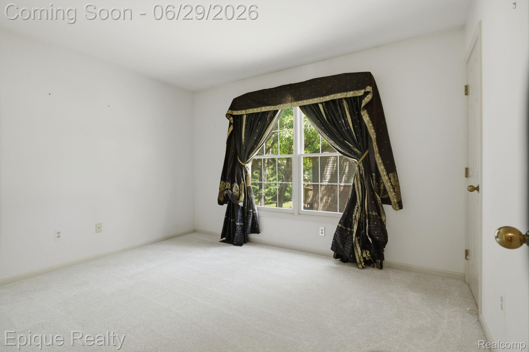 3261 Windwood Road West Bloomfield, MI 48324 - Photo 23 of 40 30-web-or-mls-_17A7519 Mark Thomas Hubble.jpg