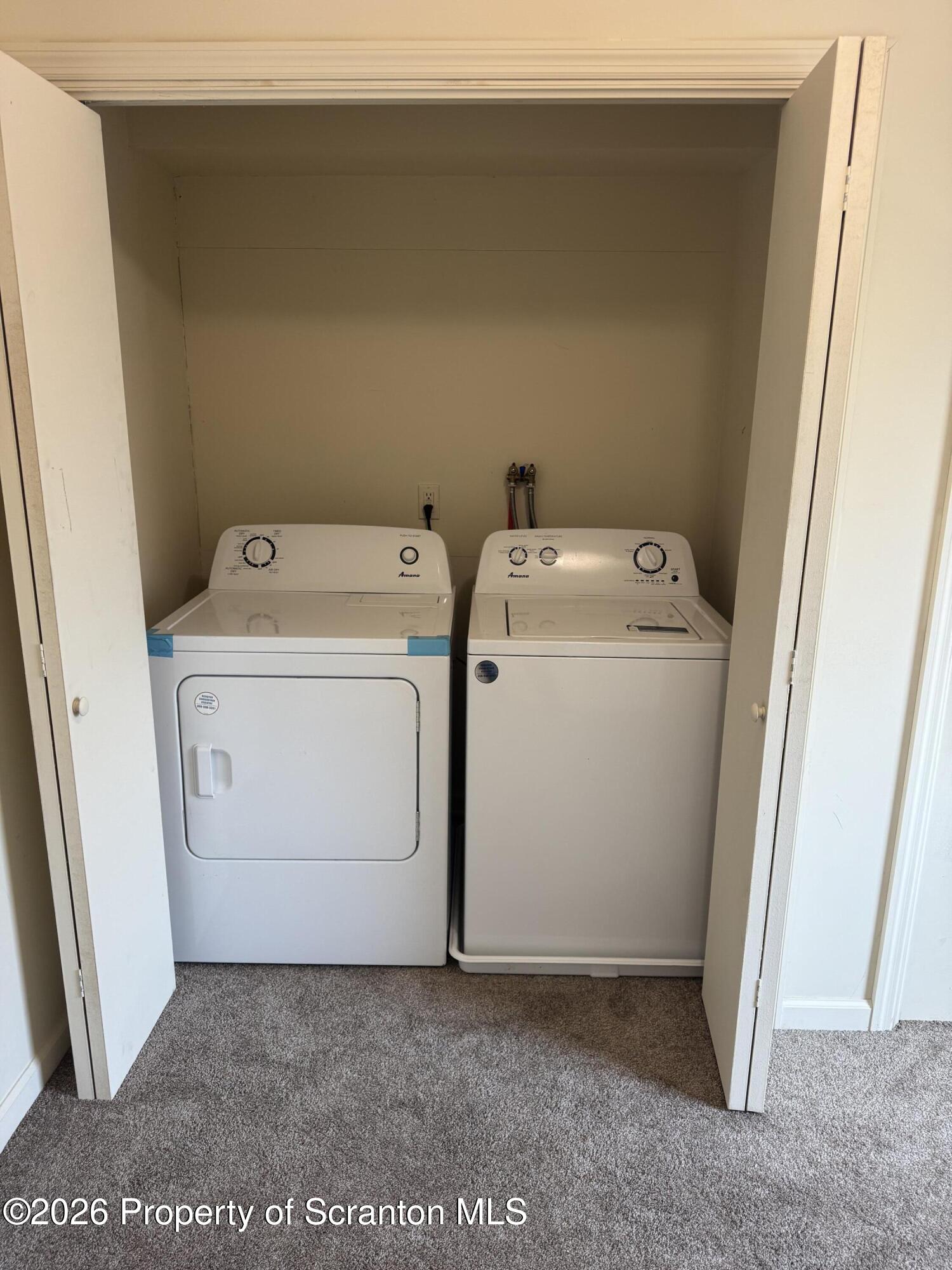 318 15th Avenue, Unit 3 Scranton, PA 18504 - Photo 5 of 13 a utility room with dryer and washer