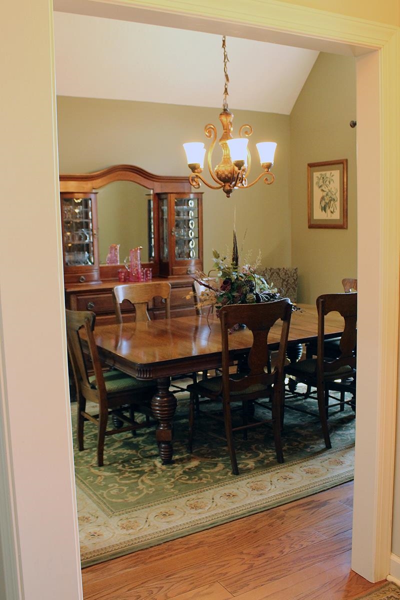 175 Windale Drive Jackson, TN 38305 - Photo 21 of 25 a view of a dining room with furniture