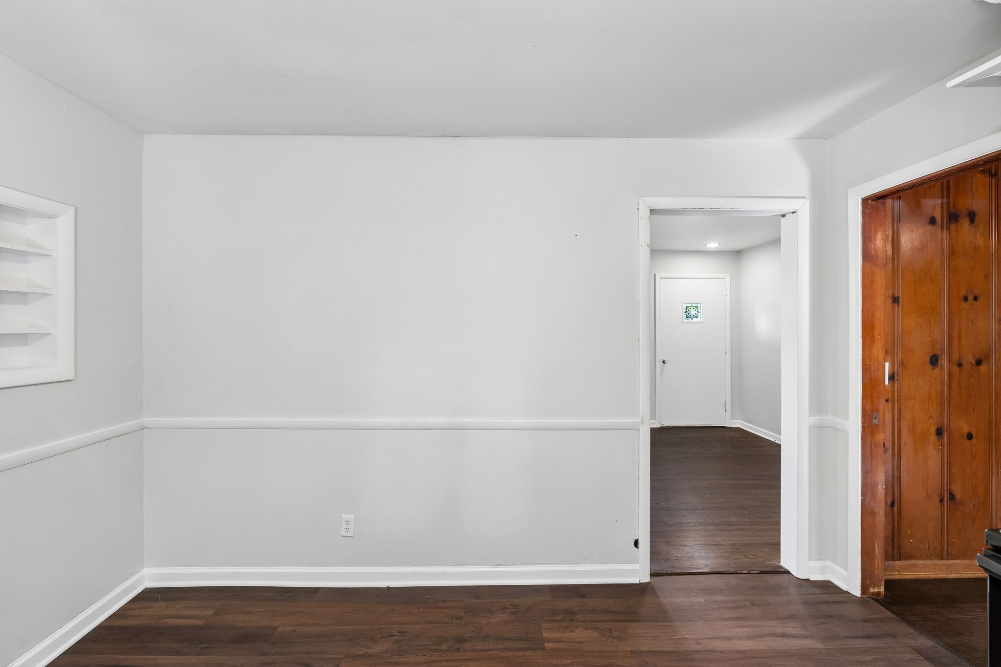 1003 Twin Creek Road Charlotte, TN 37036 - Photo 11 of 37 a view of an empty room