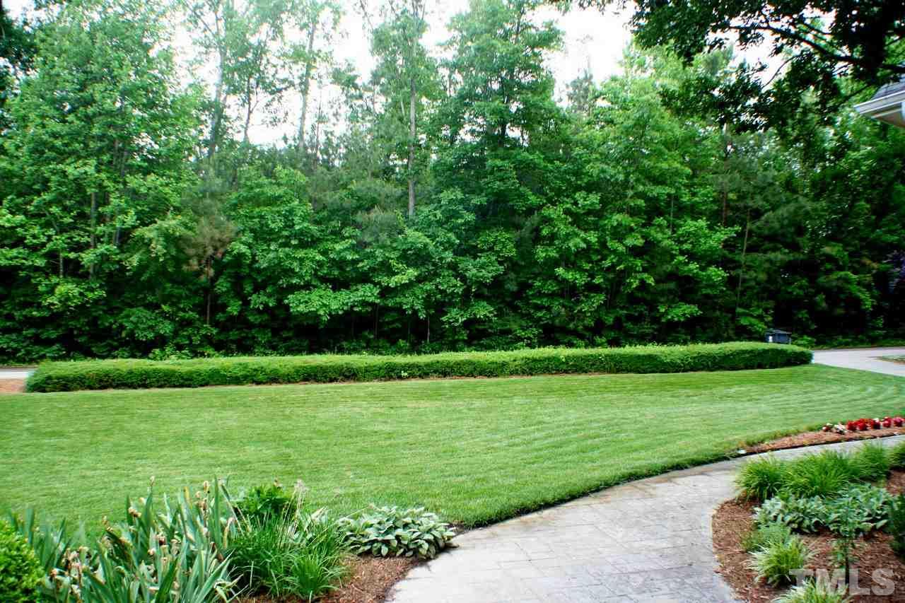 3208 Signature Lane Raleigh, NC 27606 - Photo 4 of 25 Gallery Image 4