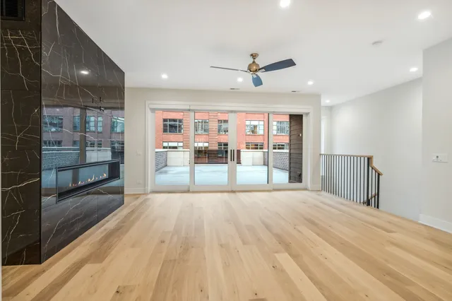 $12,000 | 232 South Green Street, Unit 4S, Chicago, IL 60607