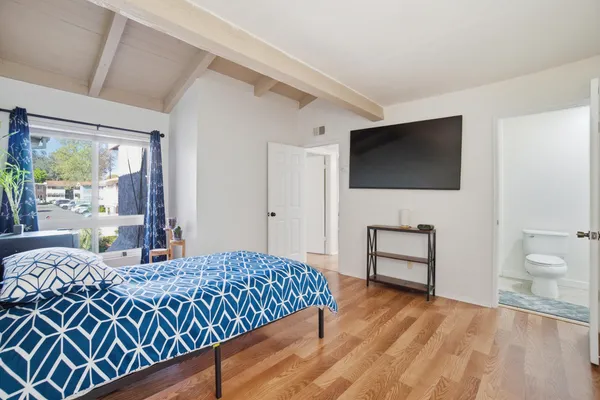 $445,000 | 1300 Saratoga Avenue, Unit 1905, Ventura, CA 93003