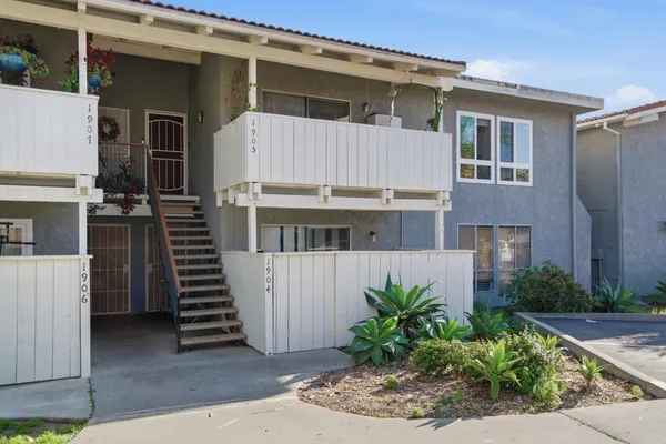 $445,000 | 1300 Saratoga Avenue, Unit 1905, Ventura, CA 93003