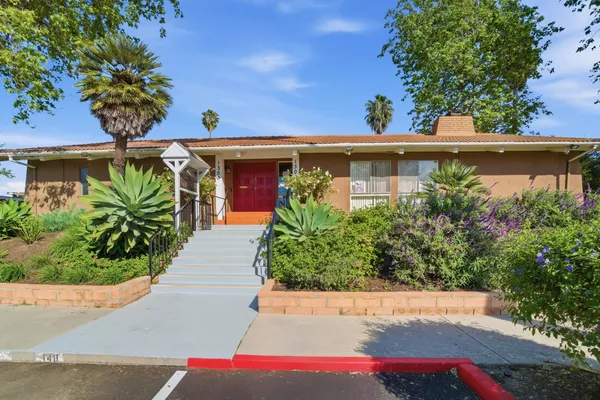 $445,000 | 1300 Saratoga Avenue, Unit 1905, Ventura, CA 93003