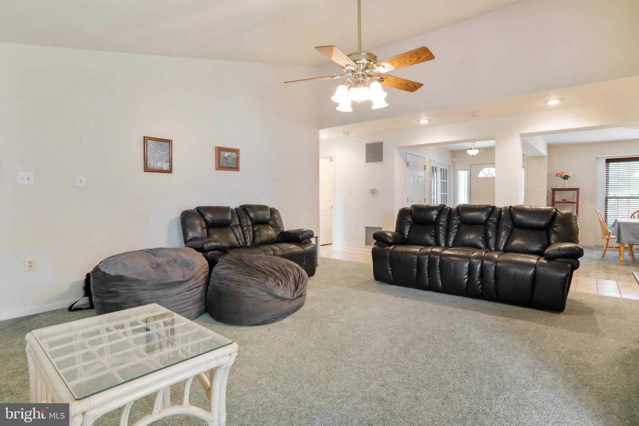 252 Pheasant Hill Road Summit Point, WV 25446 - Photo 4 of 65