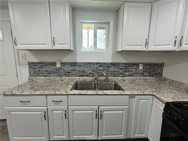 $2,195 | 8017 Laurel Avenue, Fontana, CA 92336