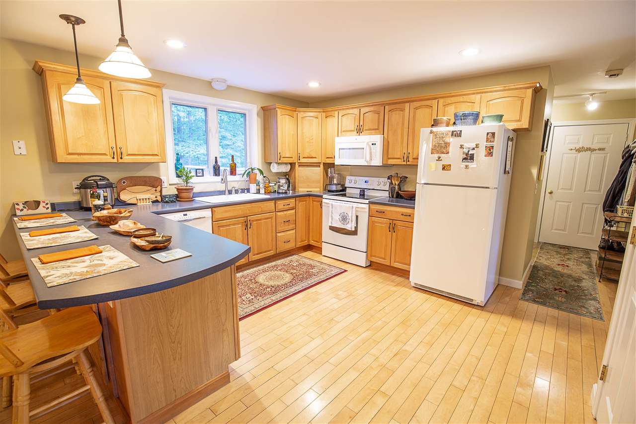 144 Silk Farm Road Concord, NH 03301 - Photo 3 of 20