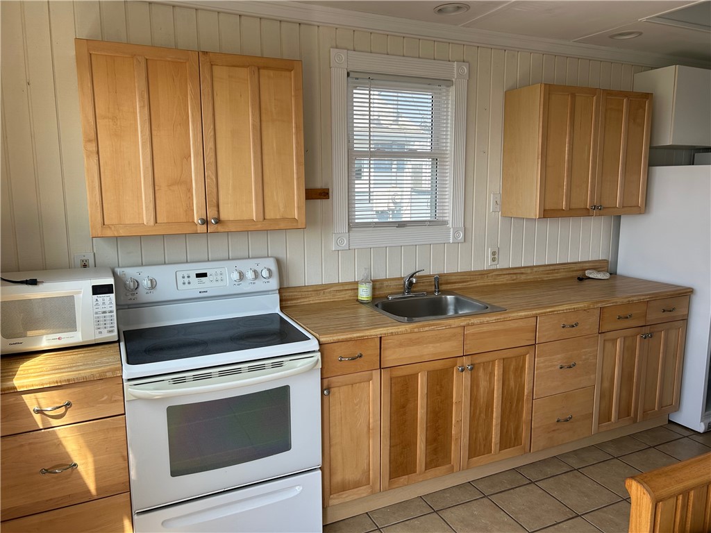 240 Cards Pond Road, Unit 3E5 South Kingstown, RI 02879 - Photo 11 of 16