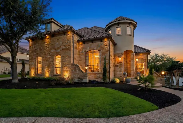 $1,700,000 | 2104 University Club Drive, Austin, TX 78732