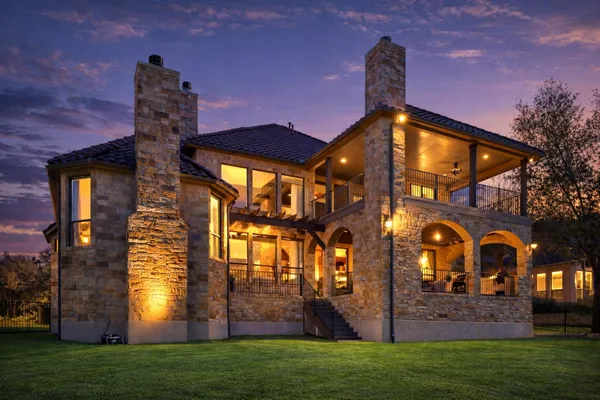 $1,700,000 | 2104 University Club Drive, Austin, TX 78732