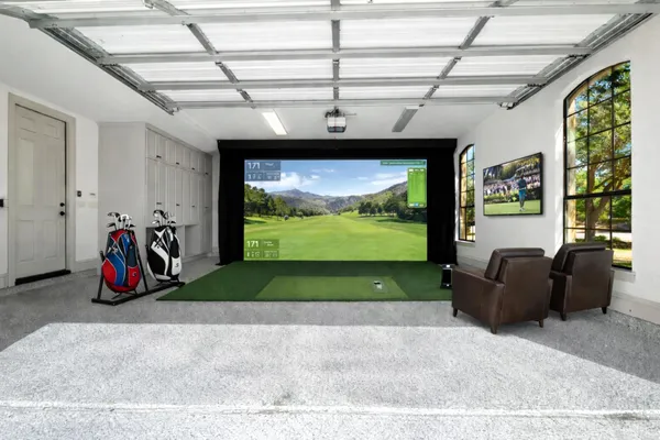 $1,700,000 | 2104 University Club Drive, Austin, TX 78732