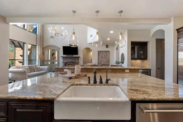 $1,700,000 | 2104 University Club Drive, Austin, TX 78732