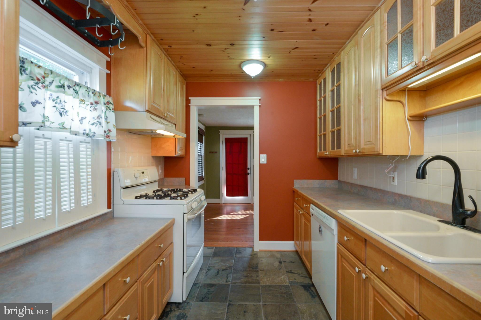 1607 Midland Road Edgewater, MD 21037 - Photo 3 of 28 Kitchen