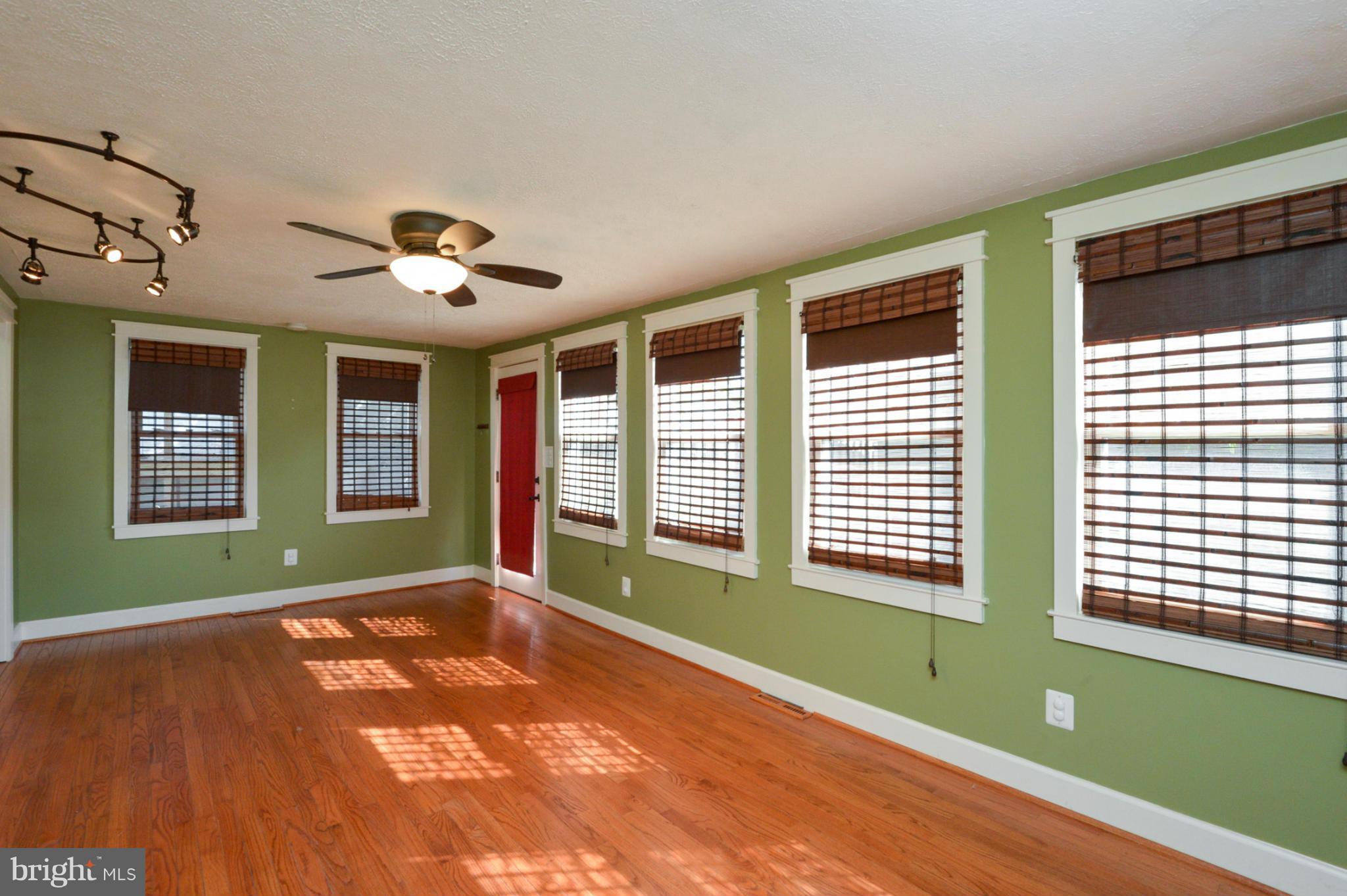 1607 Midland Road Edgewater, MD 21037 - Photo 4 of 28 Family Room