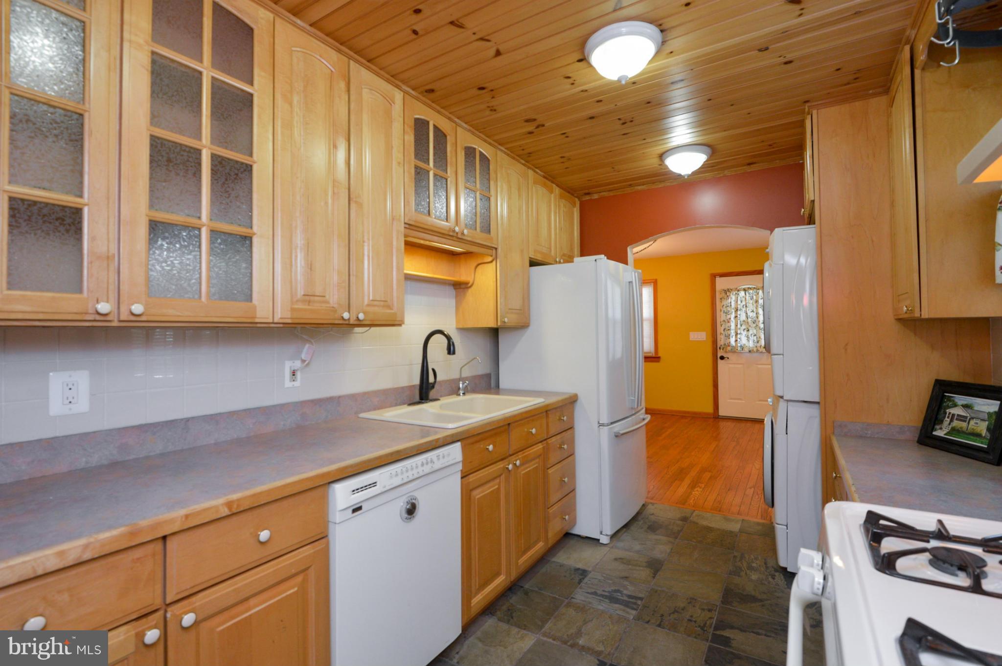 1607 Midland Road Edgewater, MD 21037 - Photo 7 of 28 Kitchen