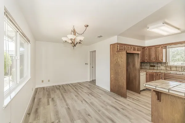 $359,000 | 862 North Bates Avenue, Dinuba, CA 93618