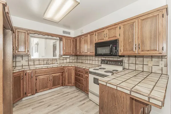 $359,000 | 862 North Bates Avenue, Dinuba, CA 93618