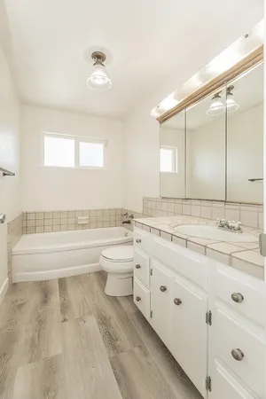 $359,000 | 862 North Bates Avenue, Dinuba, CA 93618