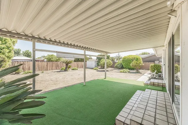$359,000 | 862 North Bates Avenue, Dinuba, CA 93618