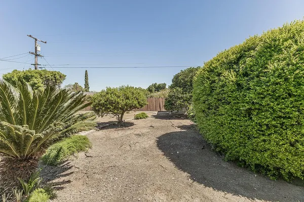 $359,000 | 862 North Bates Avenue, Dinuba, CA 93618