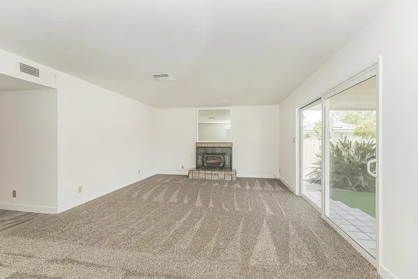 $359,000 | 862 North Bates Avenue, Dinuba, CA 93618
