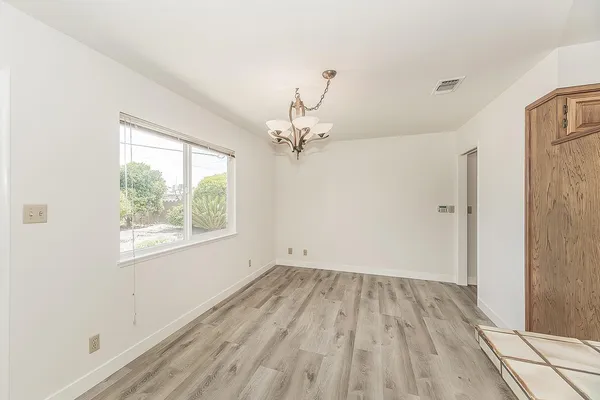 $359,000 | 862 North Bates Avenue, Dinuba, CA 93618