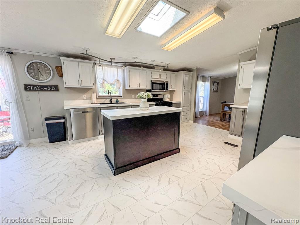 7760 Bell Road Birch Run, MI 48415 - Photo 14 of 68