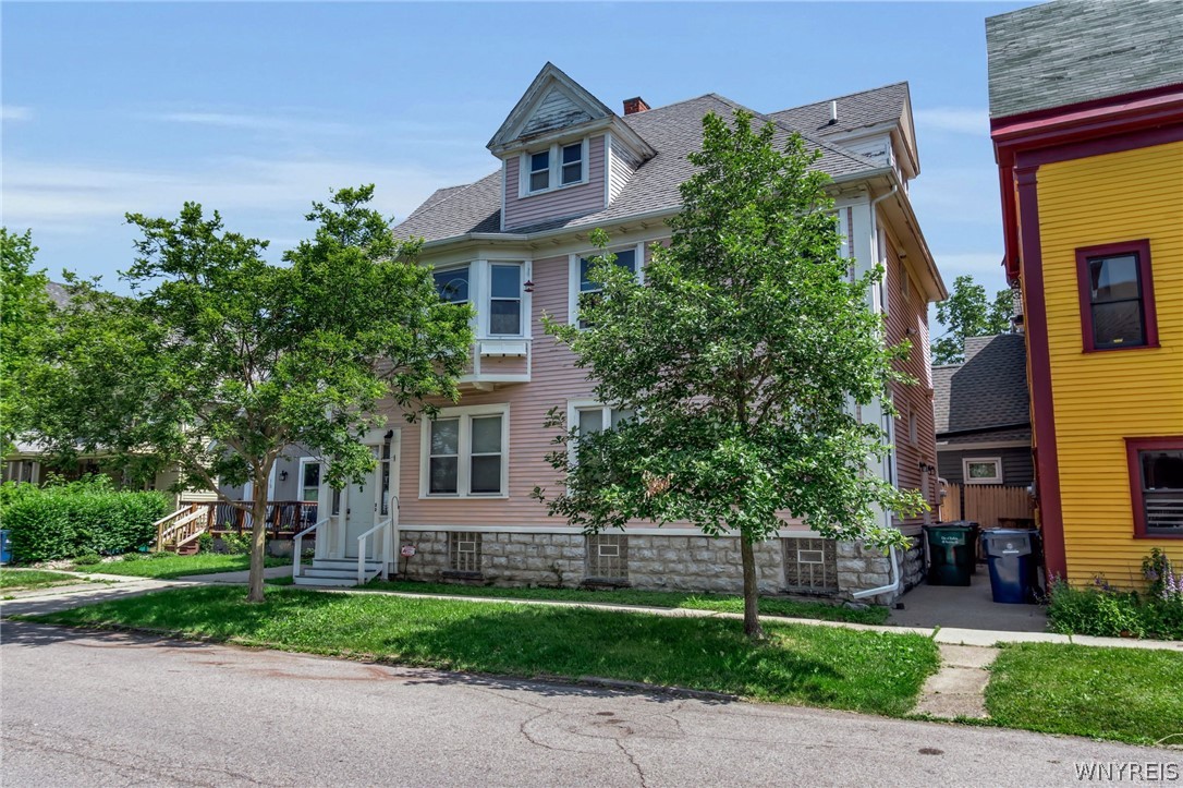 11 15th Street Buffalo, NY 14213 - Photo 1 of 35 Welcome to 11 15th St.!