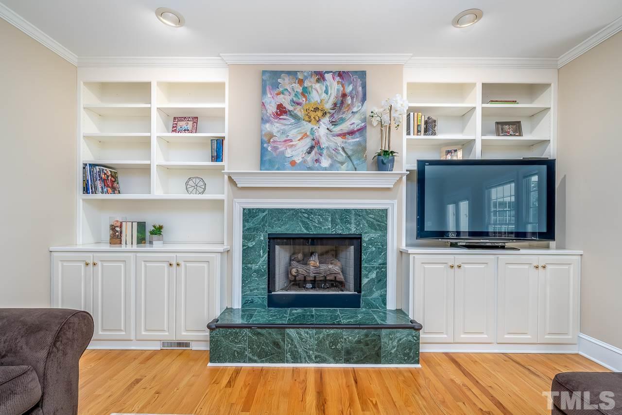 4800 Sandberry Lane Raleigh, NC 27613 - Photo 3 of 30 Gallery Image 3