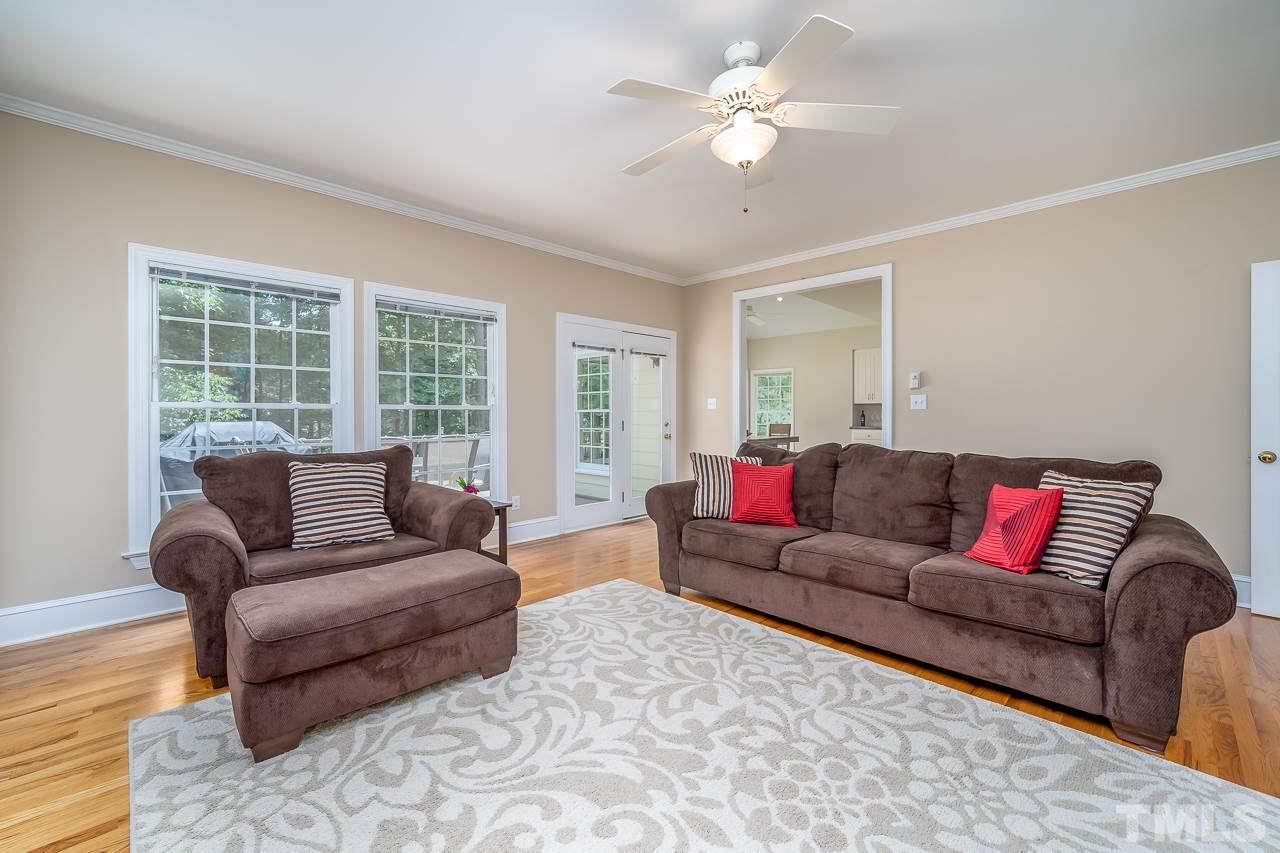 4800 Sandberry Lane Raleigh, NC 27613 - Photo 4 of 30 Gallery Image 4
