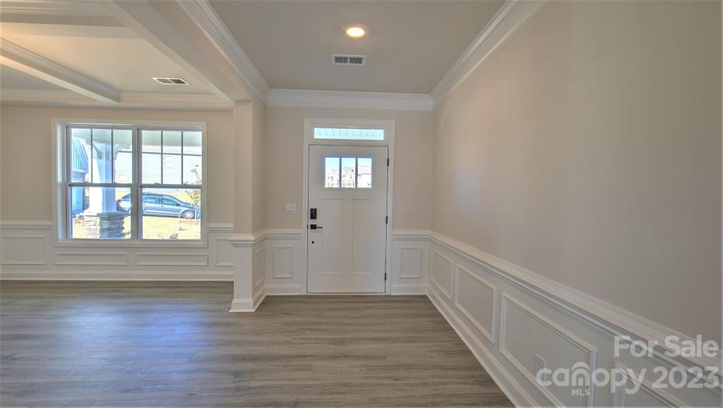 139 Fox Cove Road Hendersonville, NC 28792 - Photo 4 of 36 Gallery Image 4