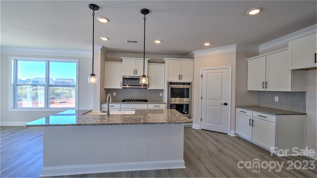 139 Fox Cove Road Hendersonville, NC 28792 - Photo 8 of 36 Gallery Image 8