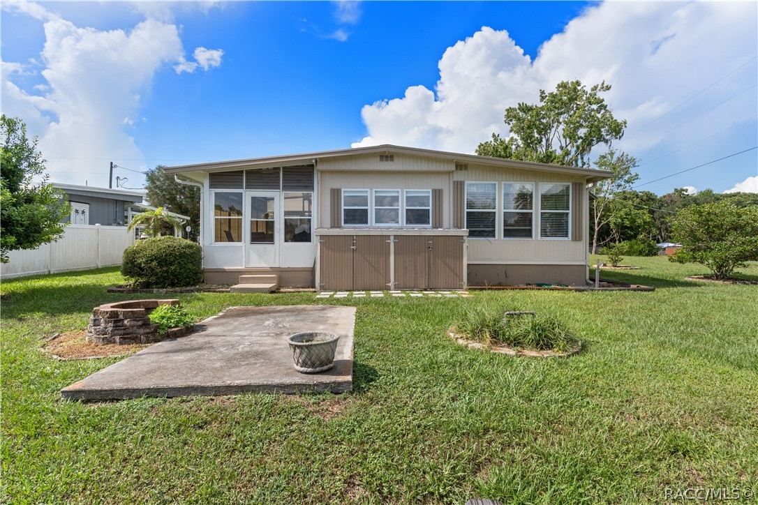 10312 East Pike Drive Inverness, FL 34450 - Photo 2 of 31