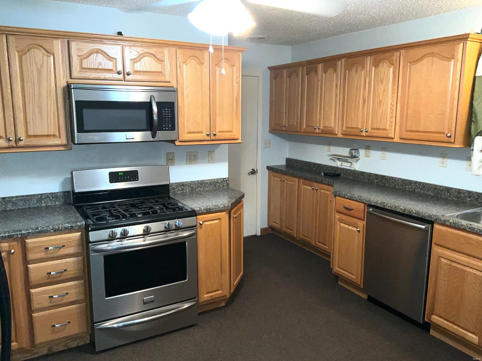 308 Bridle Ridge Road Collinsville, IL 62234 - Photo 8 of 15 Gallery Image 8