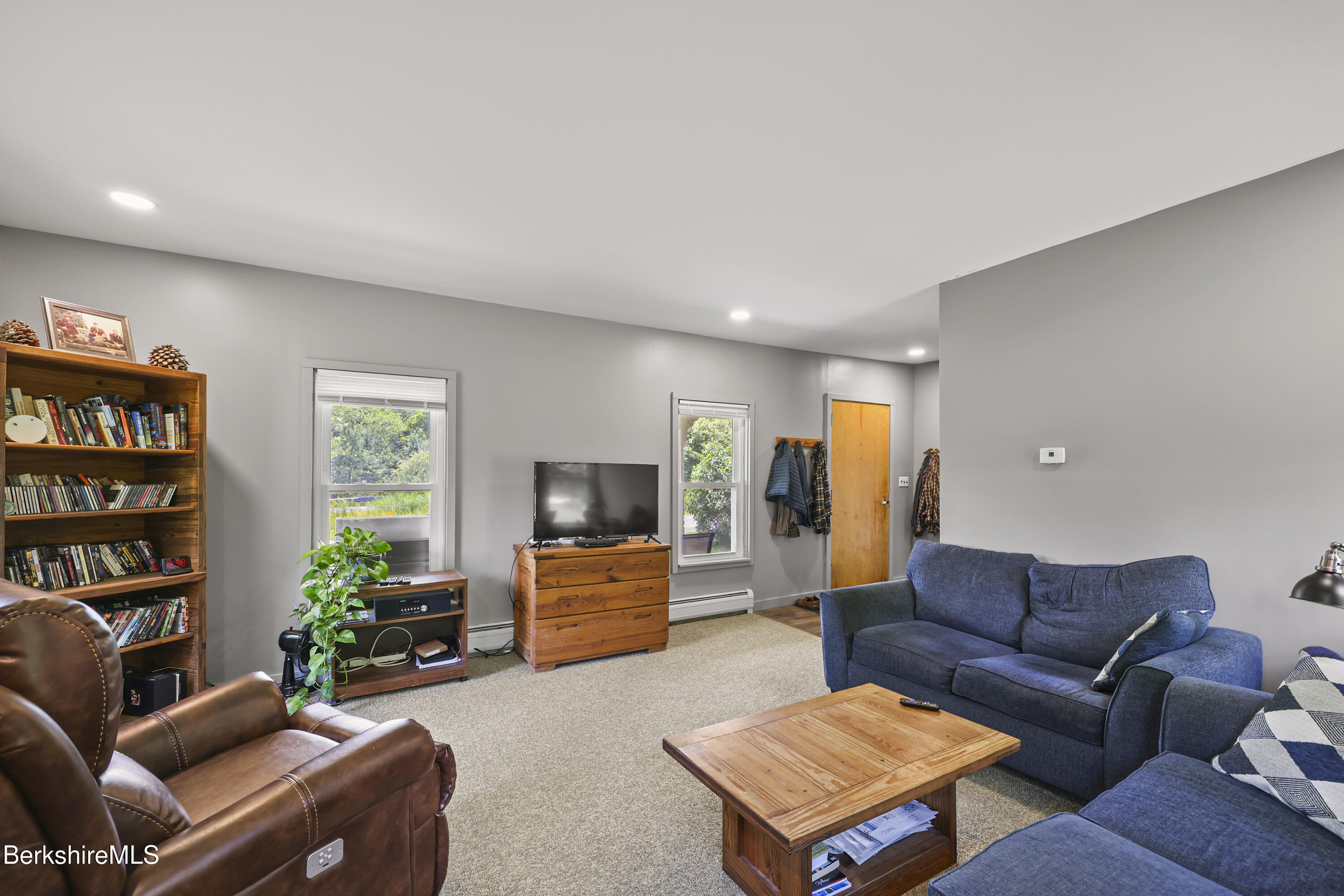 141 Williams Road Readsboro, VT 05350 - Photo 8 of 26 Living Room