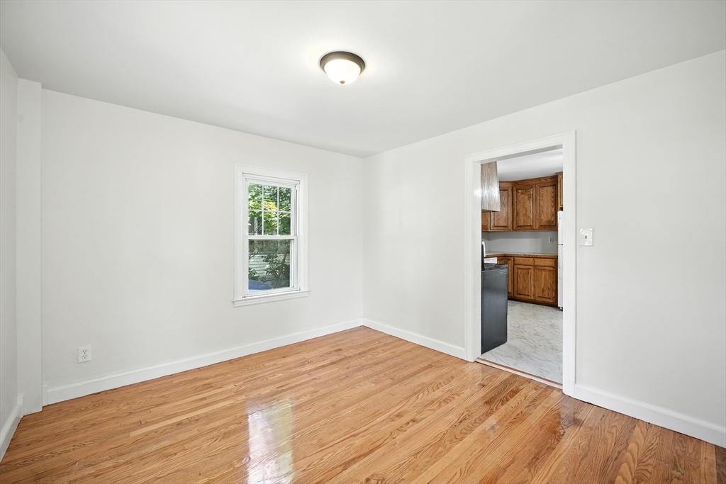 17 Marquette Street Springfield, MA 01104 - Photo 15 of 26 Gallery Image 15