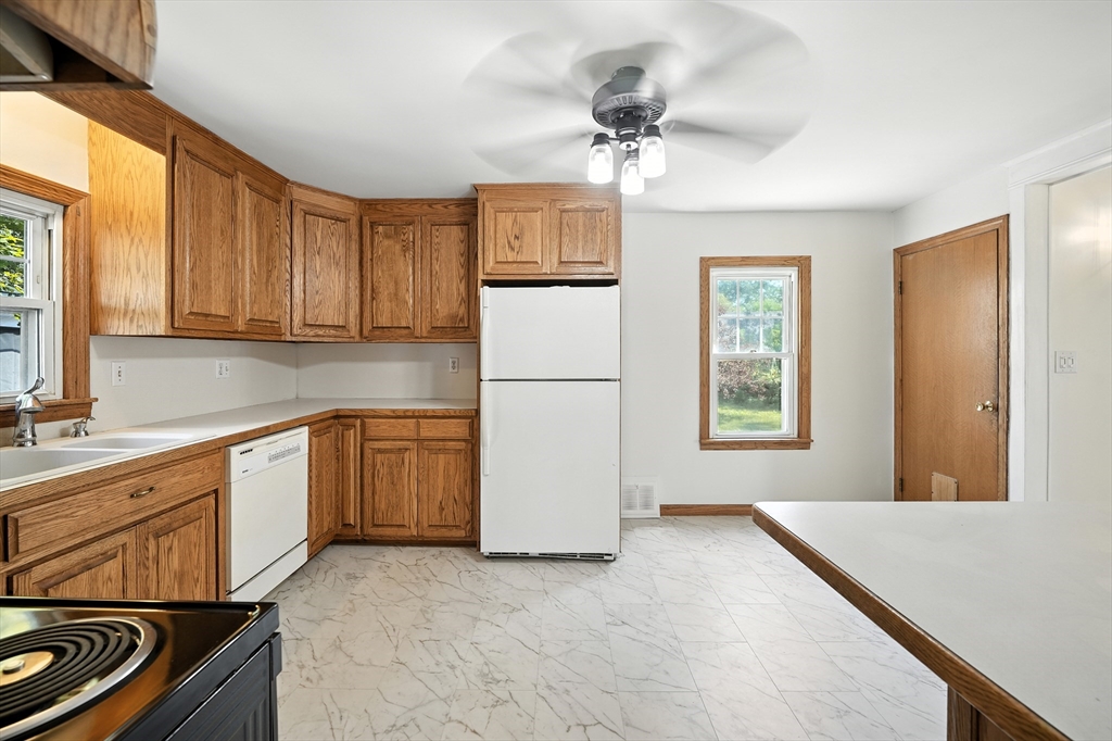17 Marquette Street Springfield, MA 01104 - Photo 18 of 26 Gallery Image 18